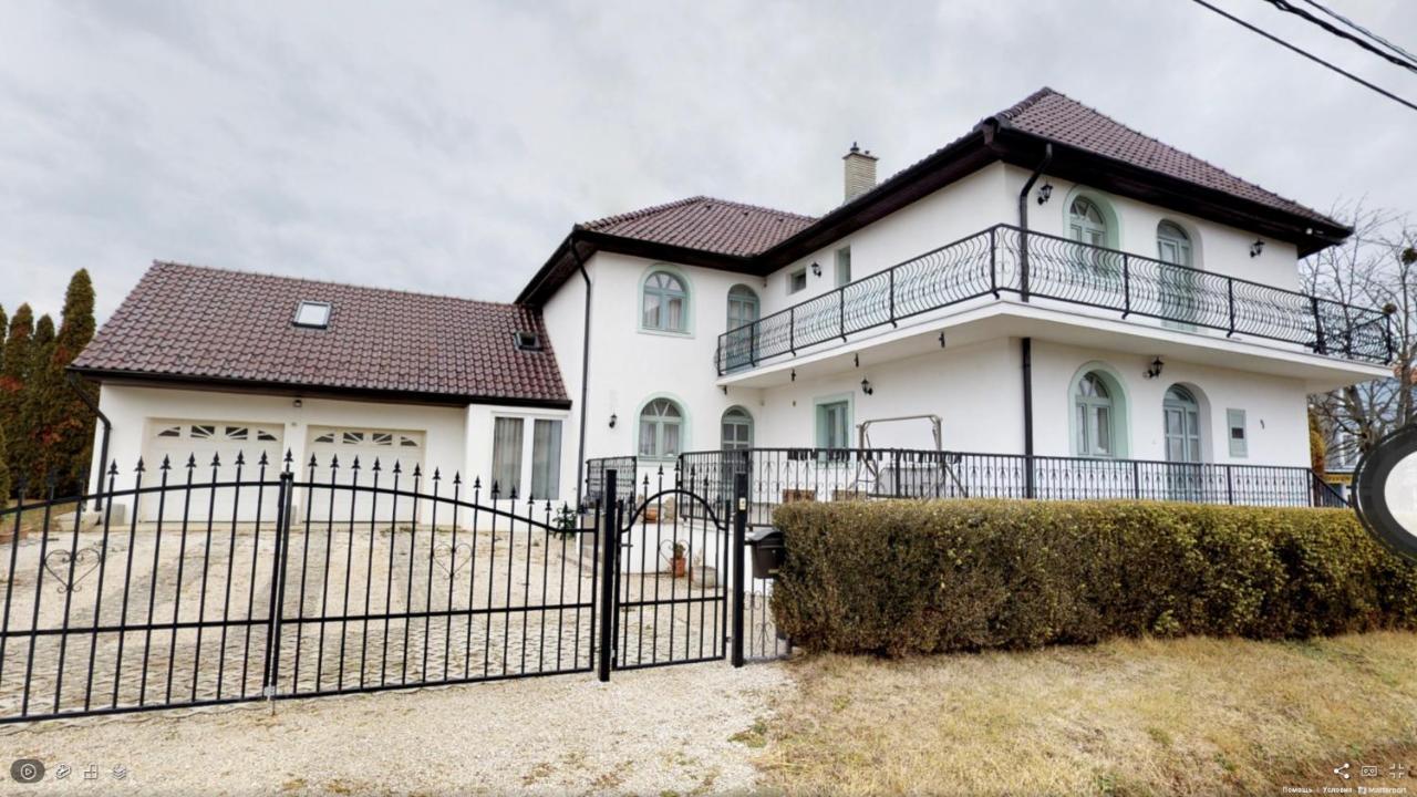 White House Zalakaros Hotel Bagian luar foto